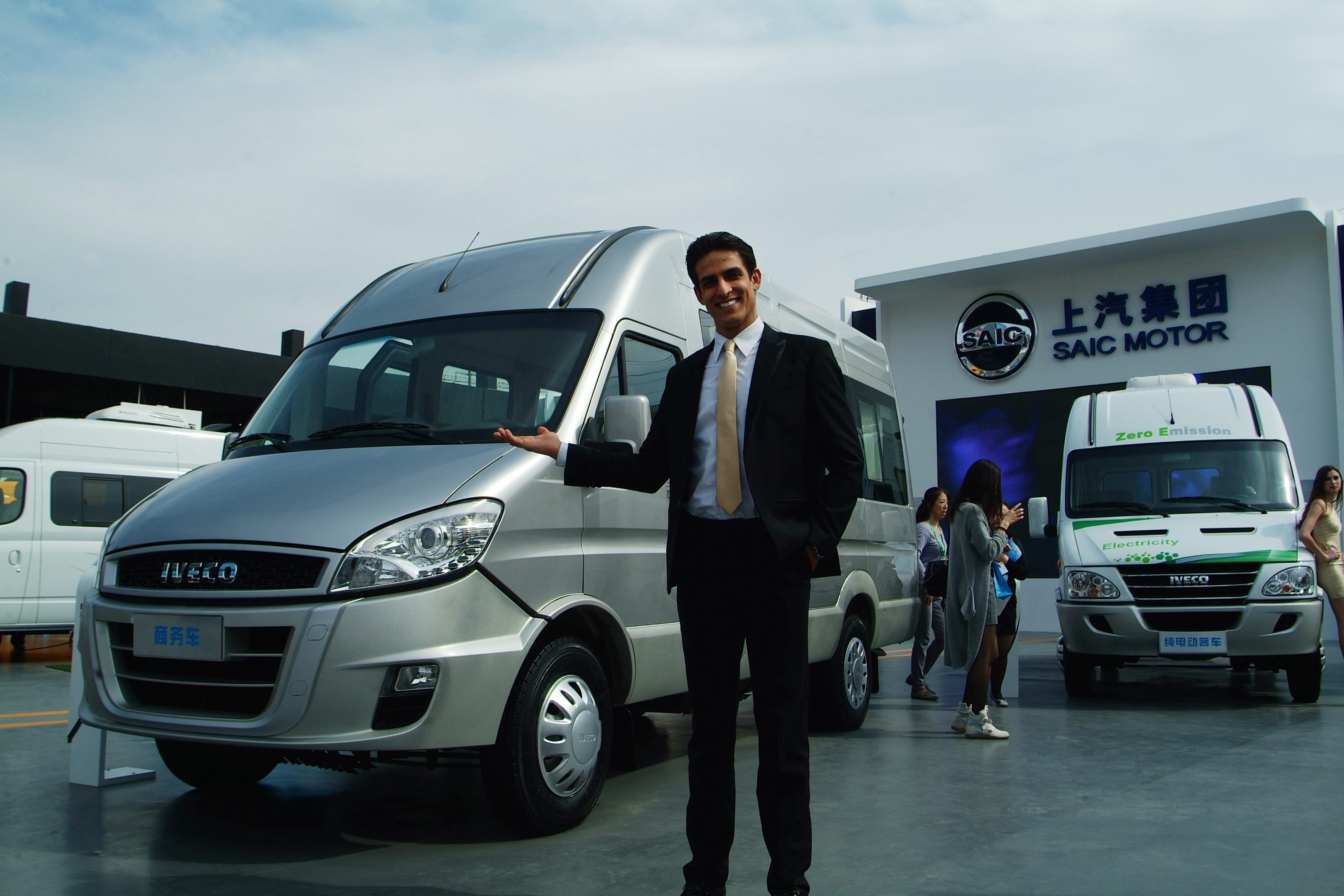 專業(yè)生產(chǎn)PVC護套、銅排、鋁排、新能源電池銅/鋁軟連接-人禾電子