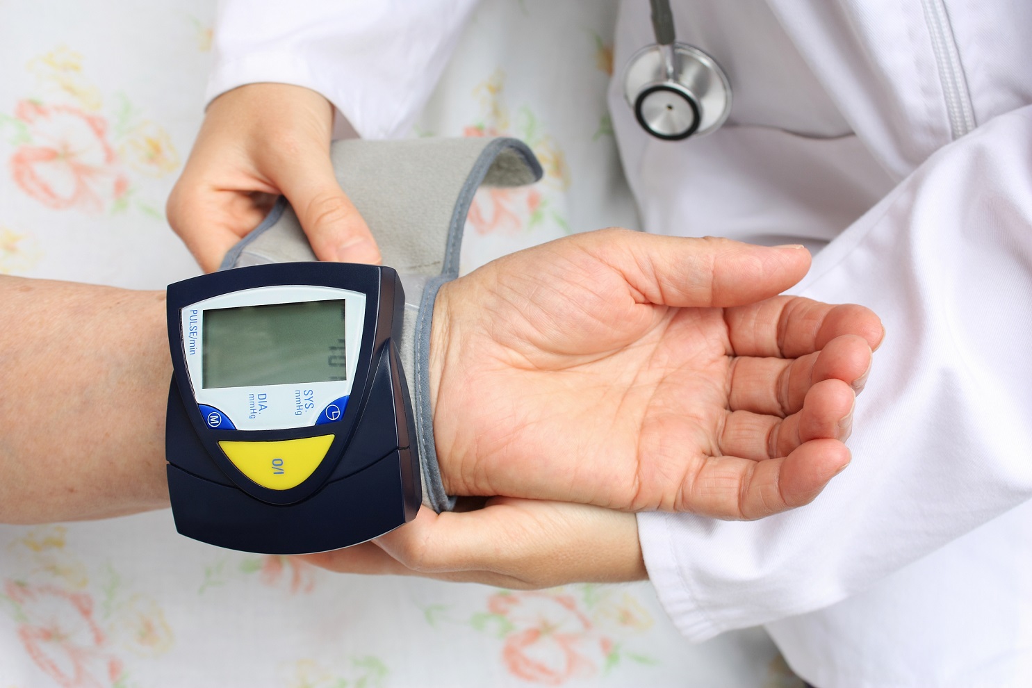 專業(yè)生產(chǎn)PVC護(hù)套、銅排、鋁排、新能源電池銅/鋁軟連接-人禾電子