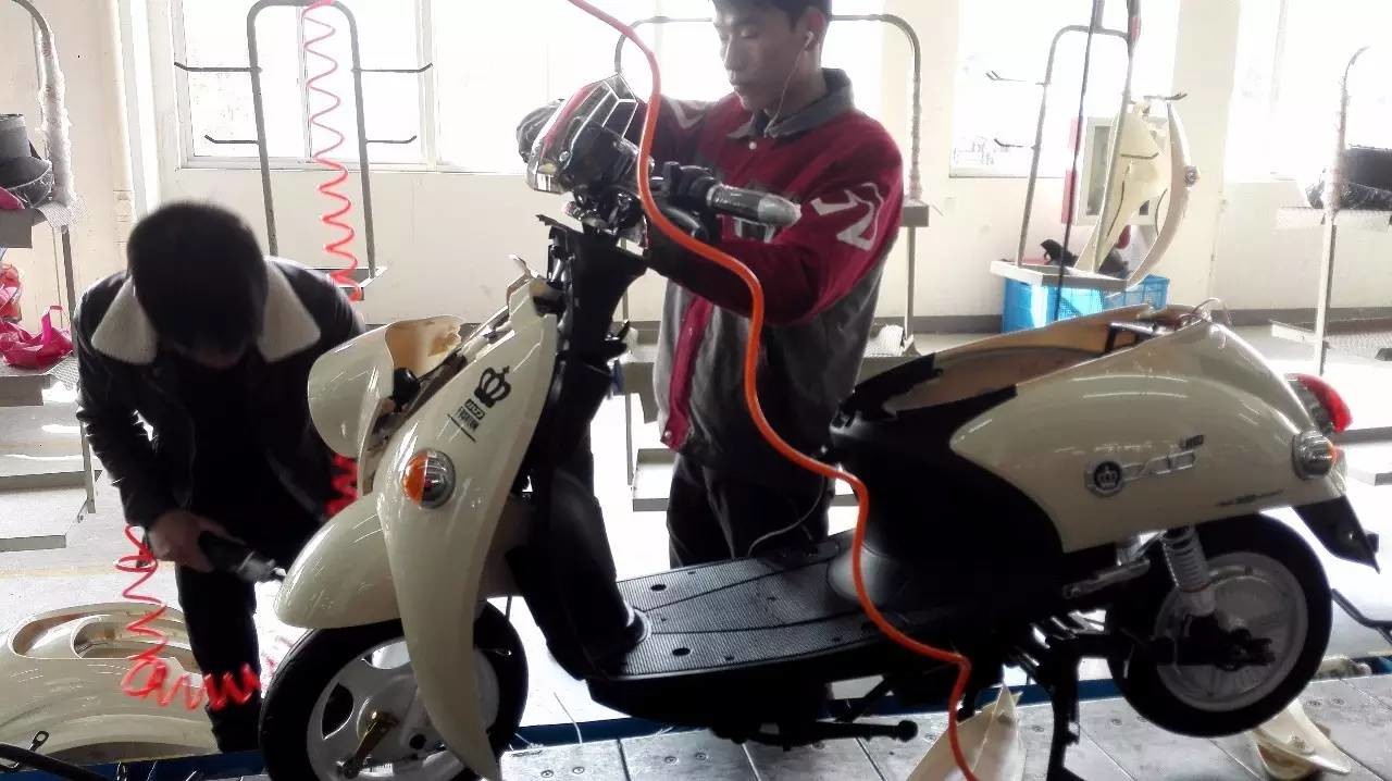 專業(yè)生產(chǎn)PVC護(hù)套、銅排、鋁排、新能源電池銅/鋁軟連接-人禾電子