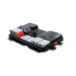 在政策和市場的雙重簇?fù)硐?，?dòng)力電池產(chǎn)業(yè)正從導(dǎo)入期向高速發(fā)展期加速過渡